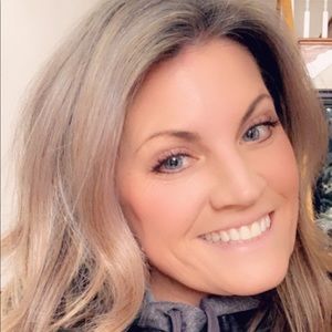 Meet your Posher, Carey